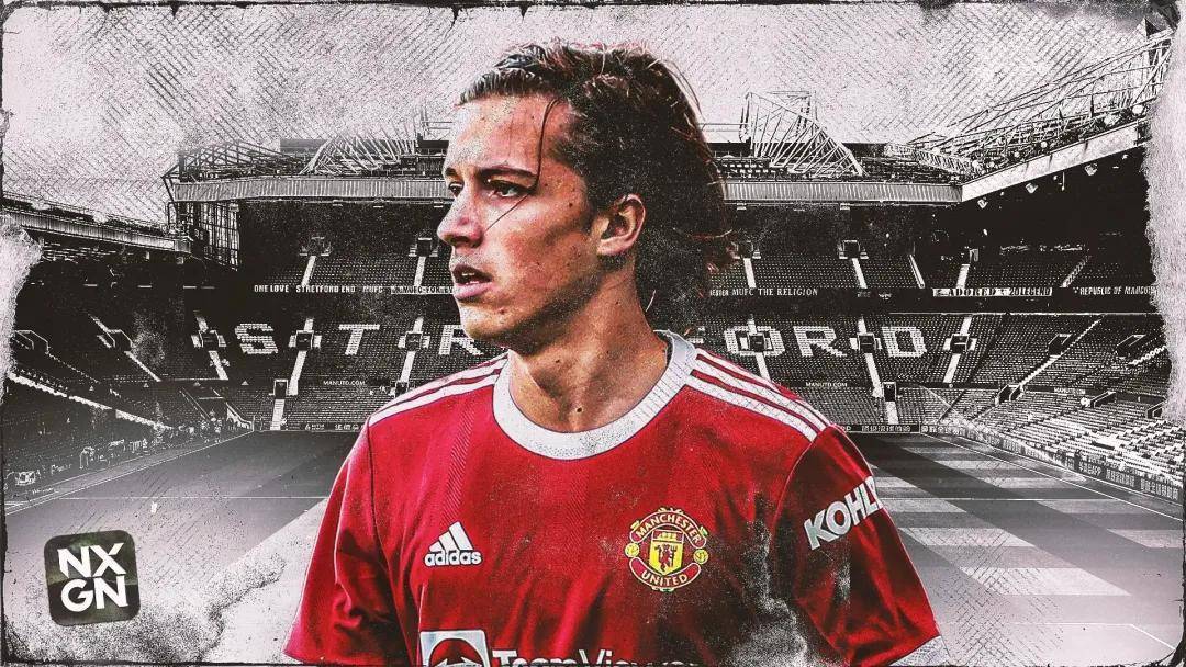 21岁曼联弃将成豪门猎物！本菲卡设天价违约金，三大巨头抢破头